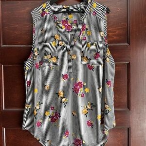 Torrid Harper Sleeveless Black & White Striped blouse with floral design